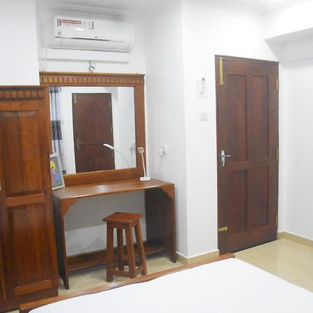 Rathna Gems Halt Hotel Ratnapura Exterior photo