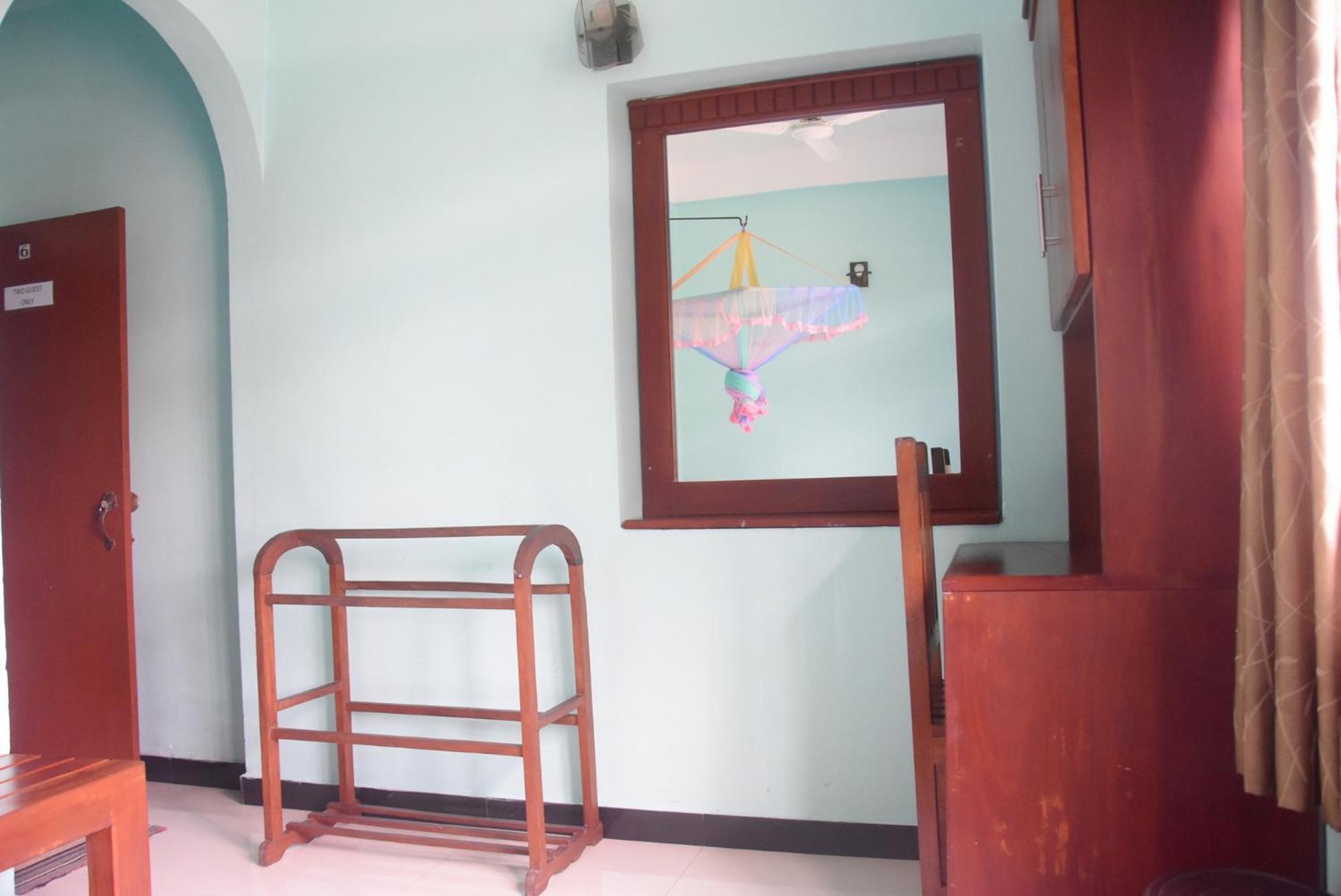 Rathna Gems Halt Hotel Ratnapura Exterior photo