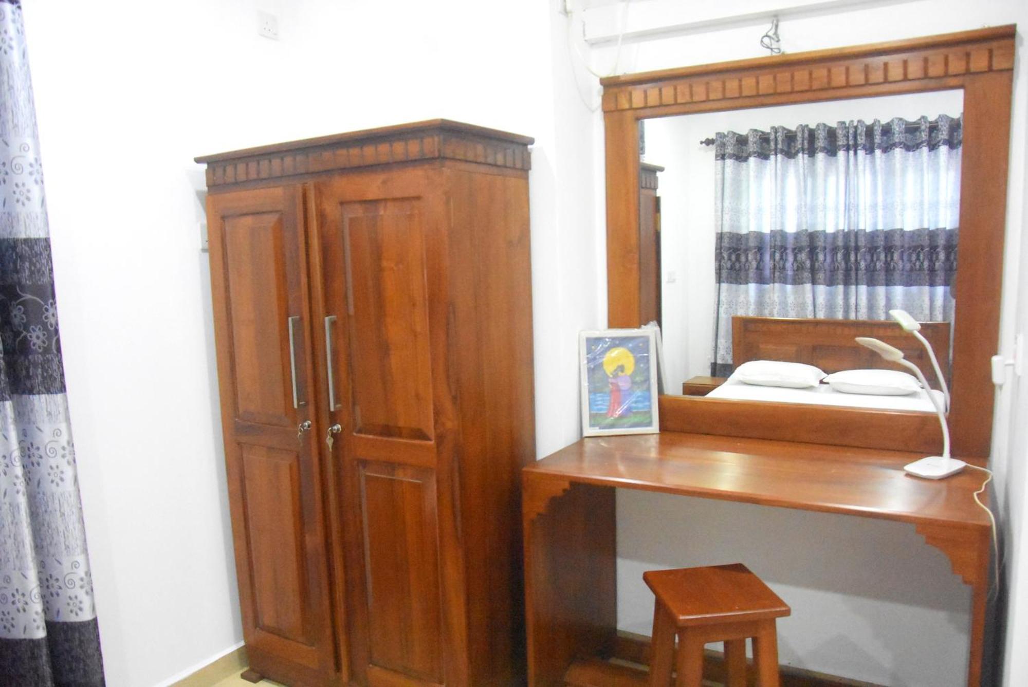 Rathna Gems Halt Hotel Ratnapura Exterior photo