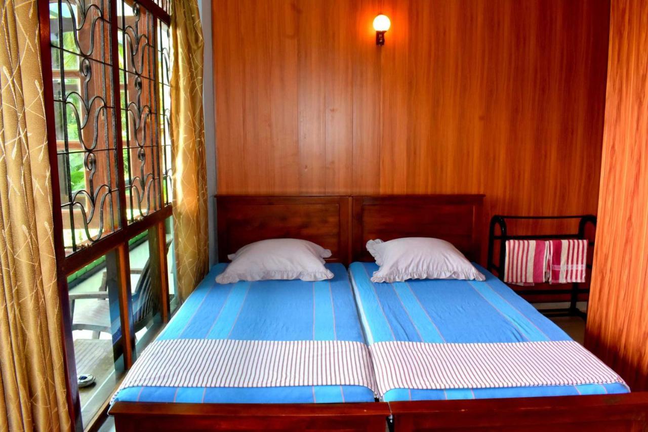 Rathna Gems Halt Hotel Ratnapura Exterior photo