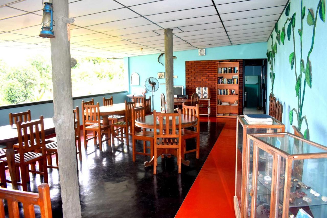 Rathna Gems Halt Hotel Ratnapura Exterior photo