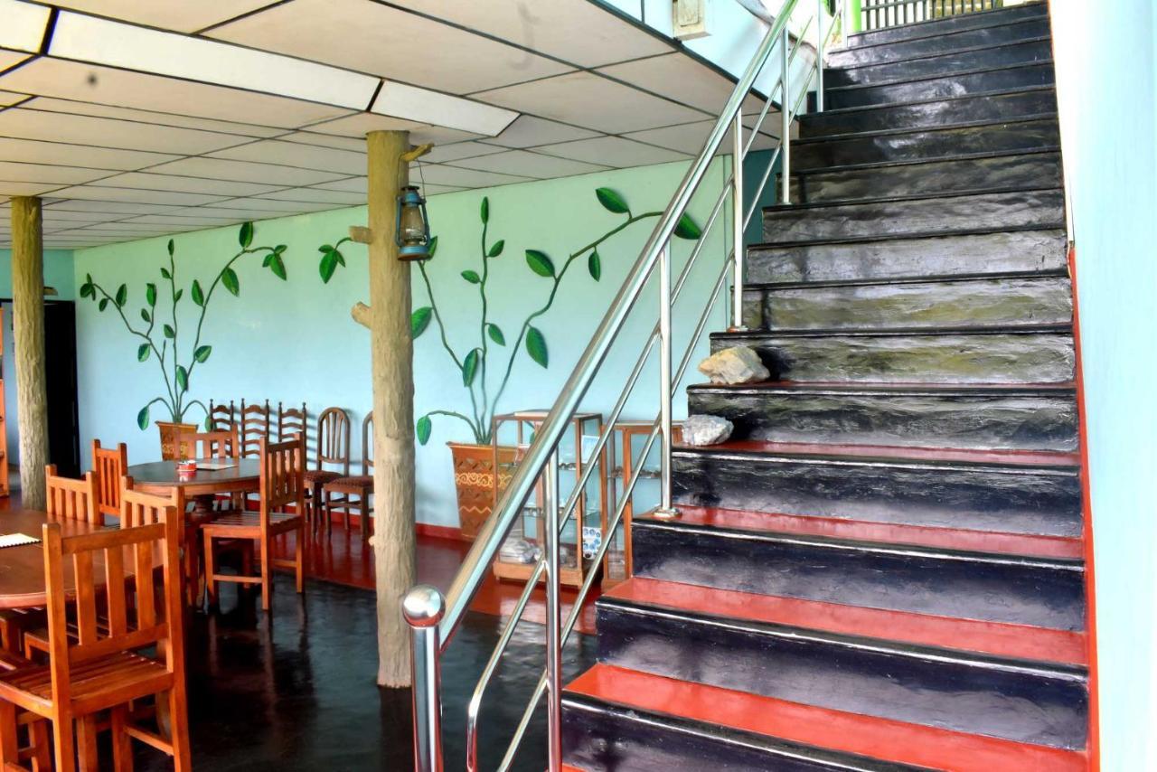 Rathna Gems Halt Hotel Ratnapura Exterior photo